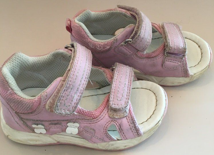 Scarpe per ragazze: Kinder-Sandalen (22) – Usato da Grüningen venduto da tienda100 1