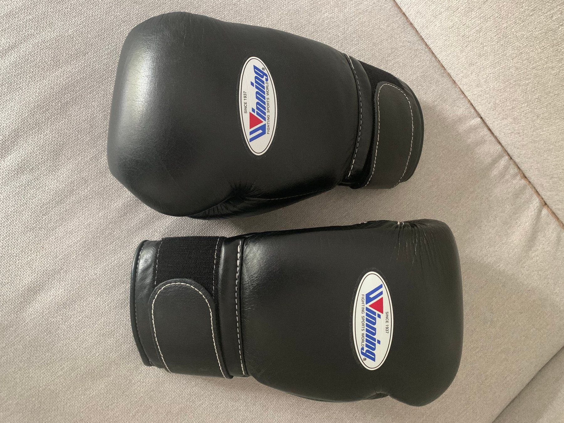 Handschuhe & Handstulpen: Gants de boxe/ Winning noirs /premium/Boxing gloves – Neu (gemäss Beschreibung) aus Basel von her_dq5c 1