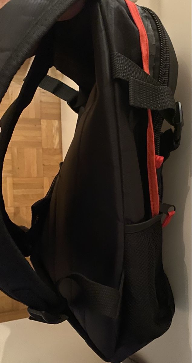 Zaini: Schwingrucksack Schwarz/Rot 2013 – Nuovo (secondo la descrizione) da Allschwil venduto da Deal_Tiger99 7