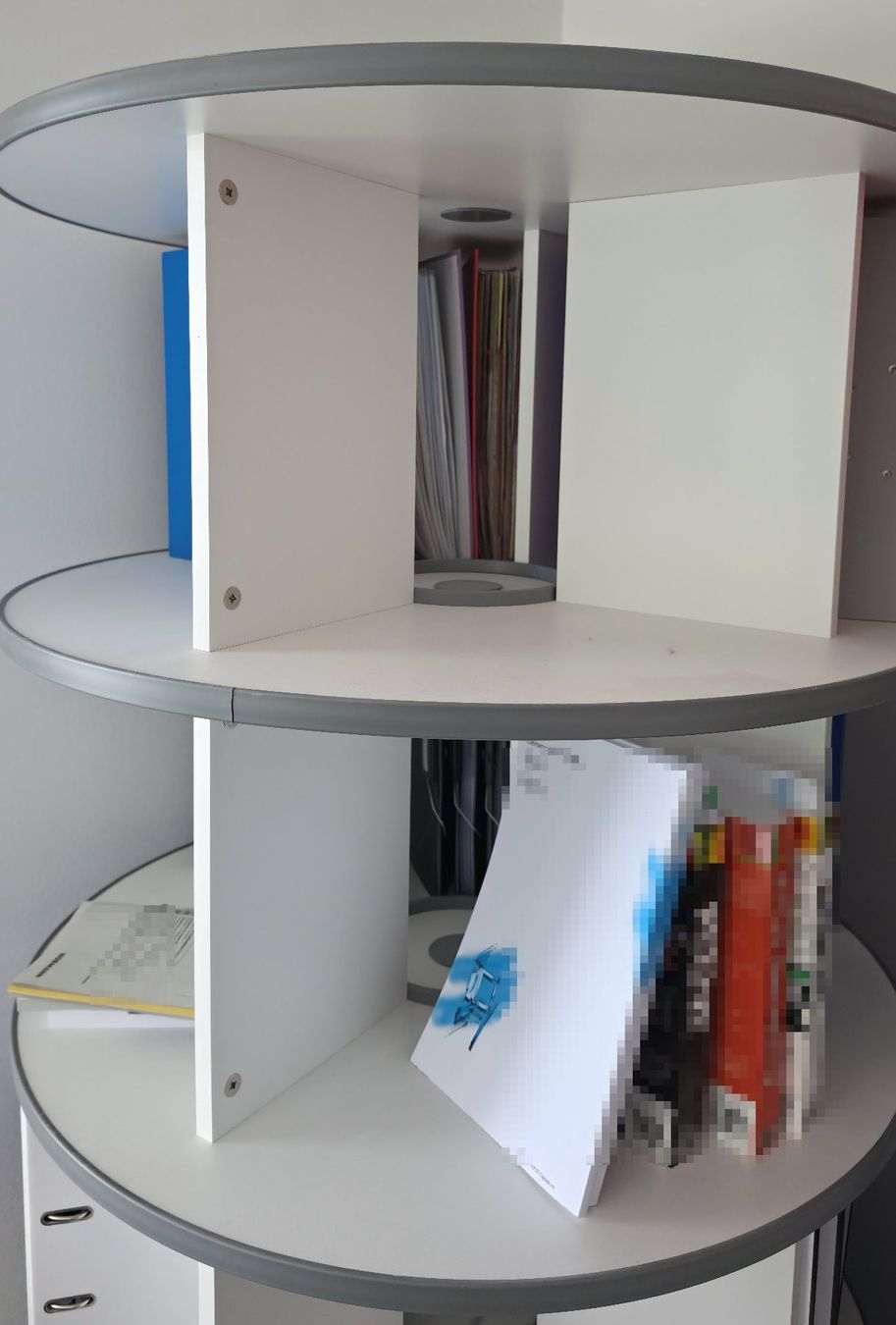 Scaffali: Depotfile 80, Etagen Ordner-Drehsäule – Usato da Witterswil venduto da Regus 2