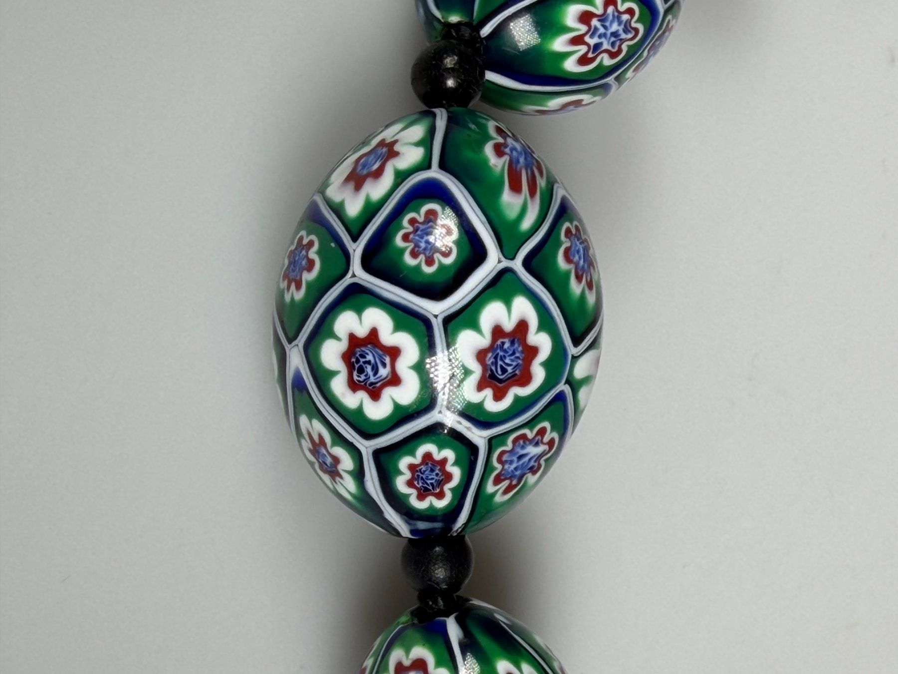 Murano Catenine: Murano Millefiori Glasperlenkette – Usato da Basel venduto da IRMAundFRED 2