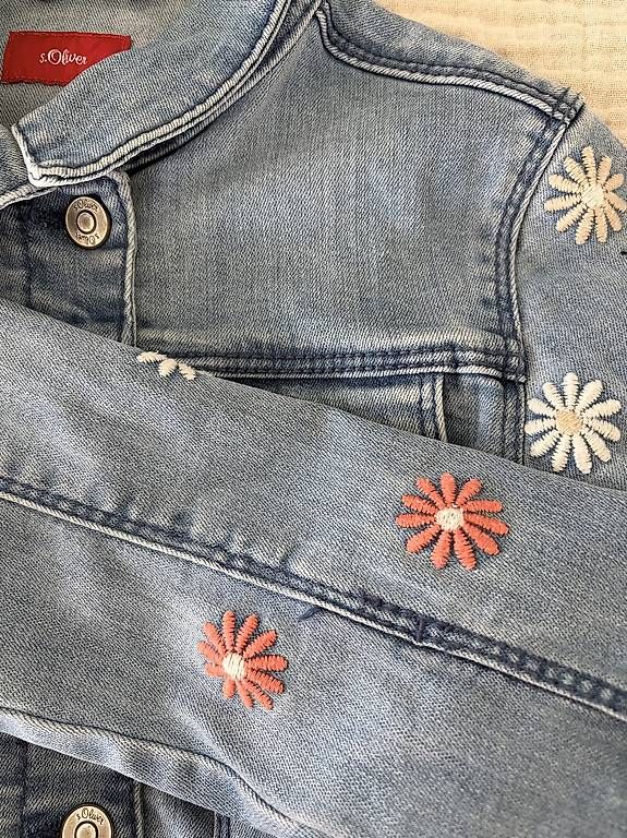 S.Oliver Vestes & Manteaux: Kinder Jeansjacke Gr 116 S.Oliver – D'occasion à Kesswil par canvas12 2