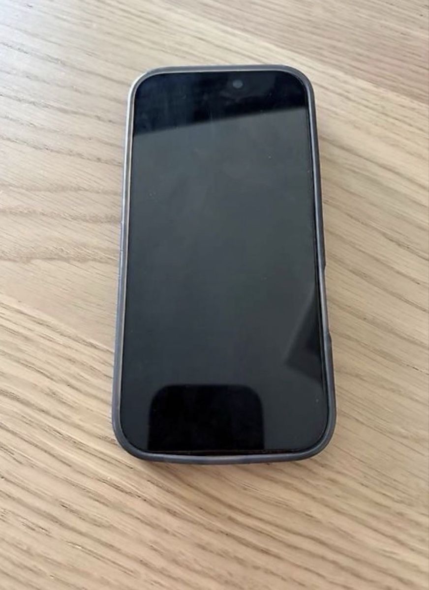 Apple Telefoni cellulari / Smartphones: iPhone 16 pro 128 GB Comme neuf – Nuovo (secondo la descrizione) da Savagnier venduto da ale_k2ld
