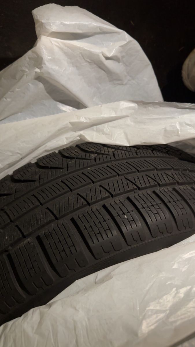 Pneumatici & Ruote complete: 245/45/19 Winterräder – Usato da Rüti ZH venduto da Audi333. 5