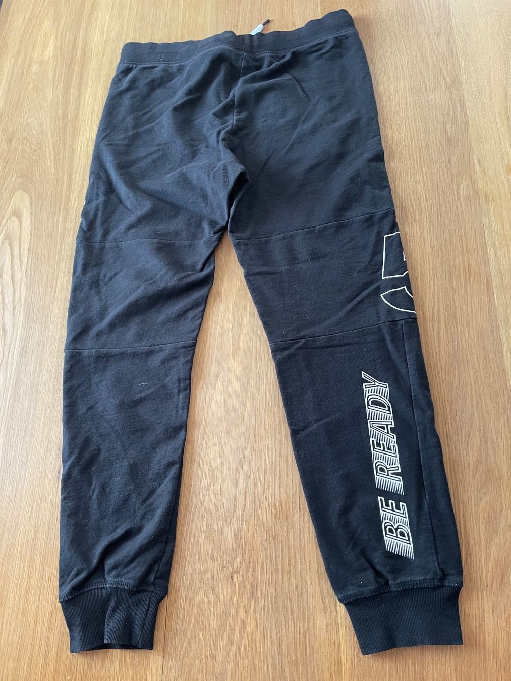 Pantaloni: schwarze Trainerhose Grösse 158 – Nuovo (secondo la descrizione) da Wil SG venduto da WauWauBoutique 1