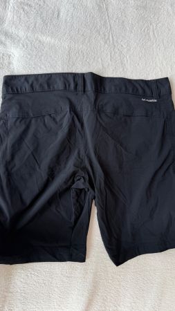 Columbia Damen Shorts schwarz Groesse 42