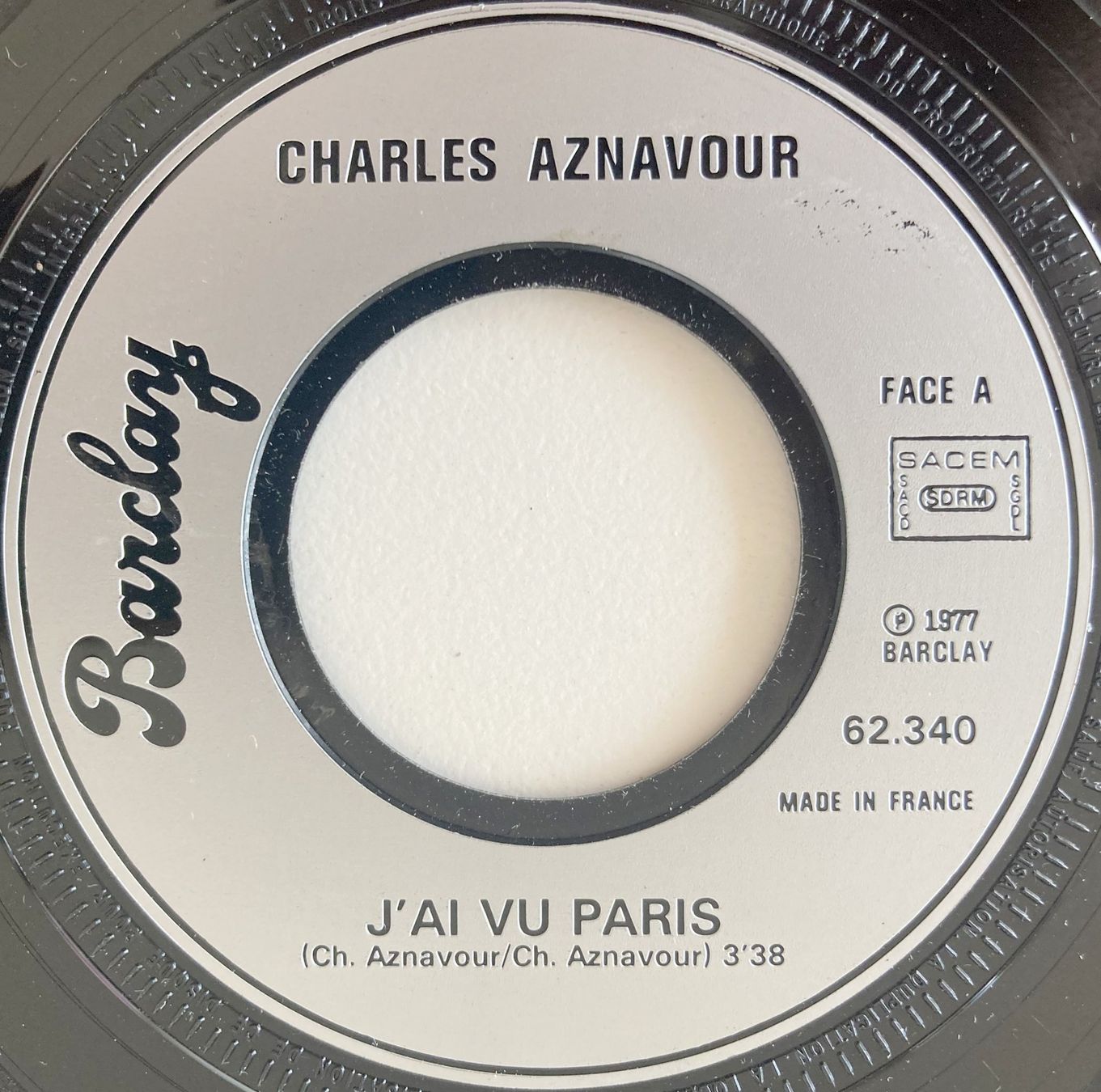 Dischi in vinile: CHARLES AZNAVOUR - J'AI VU PARIS – Usato da Bottens venduto da hotter-than-hell 2