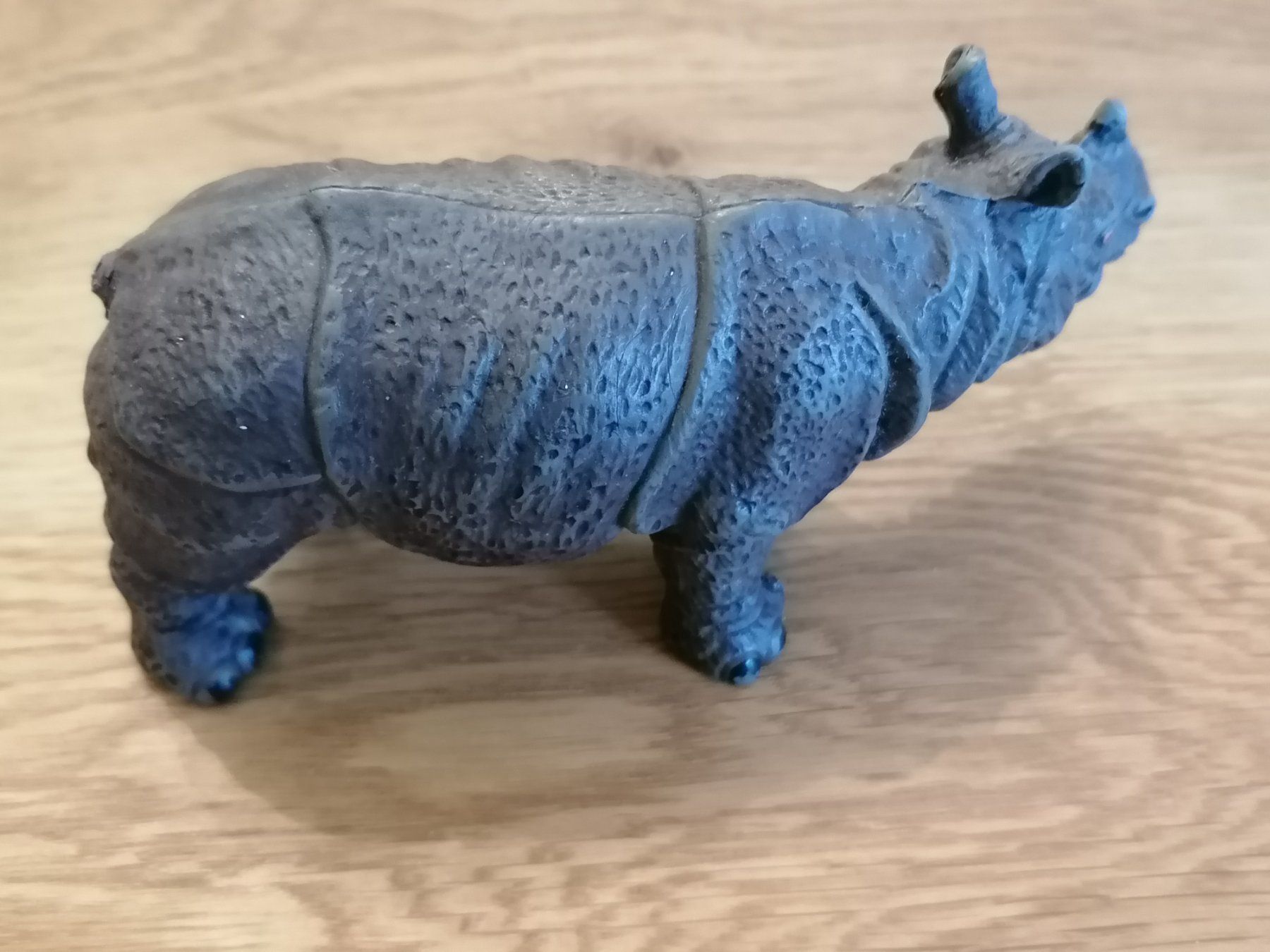 Figuren: Nashorn Tierfigur - China 1994 – Gebraucht aus Basel von vintagecollector 3