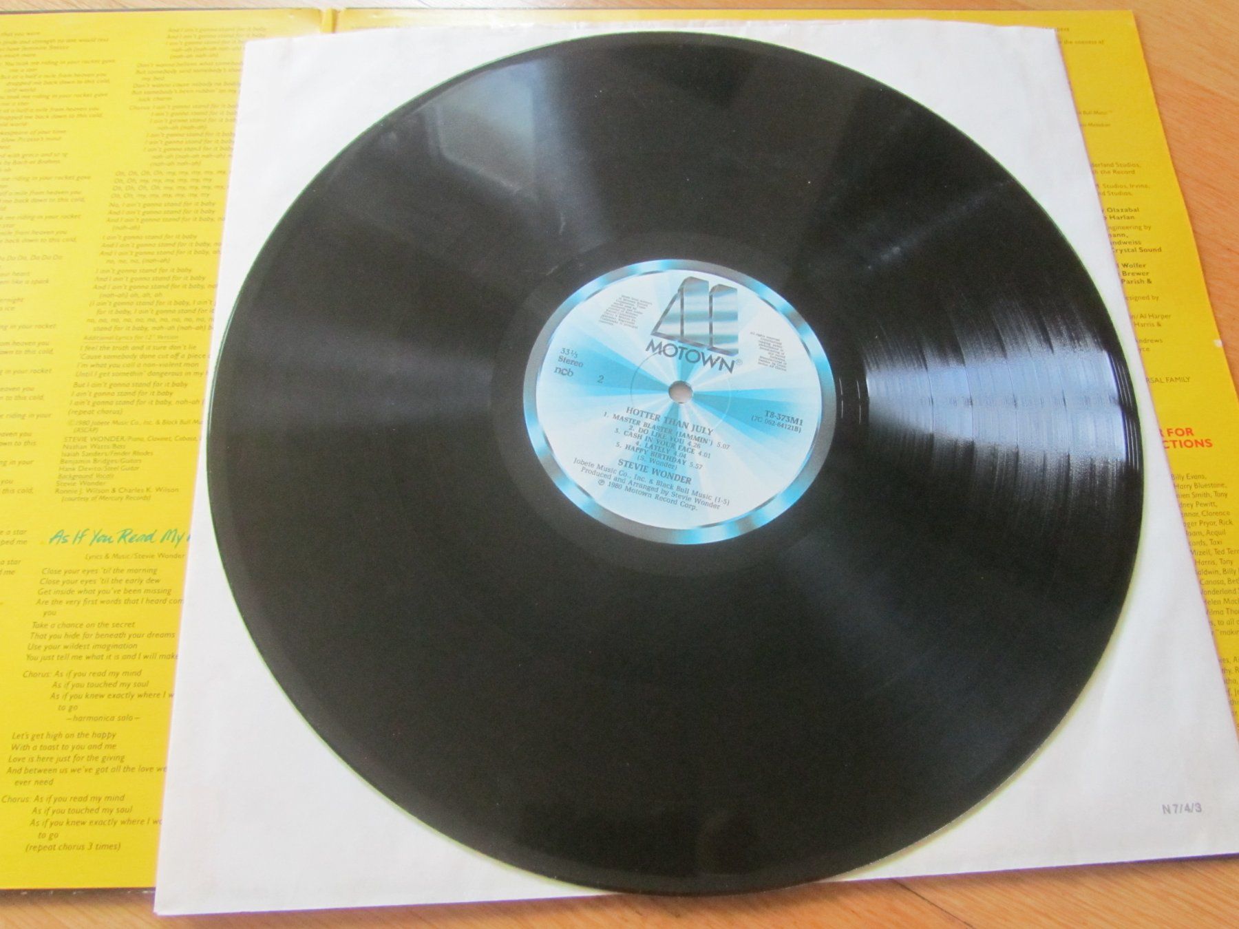 Schallplatten: Stevie Wonder:   Hotter Than July LP – Gebraucht aus Seengen von mikelele 3