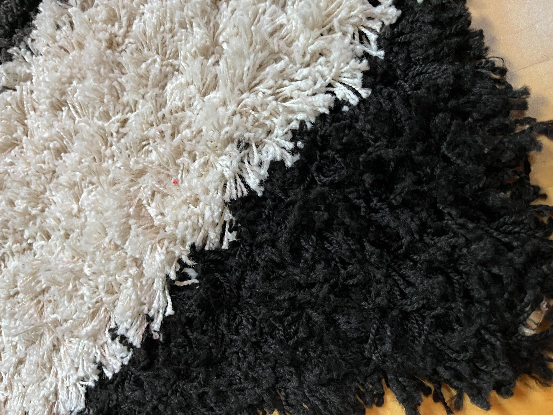 Teppiche: Teppich – Gebraucht aus Ottikon von Archido 1