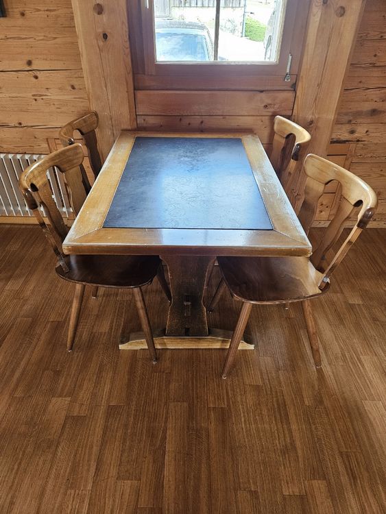 Kleiner Beizen Schiefertisch mit Stühlen (Gebraucht) in Appenzell ...