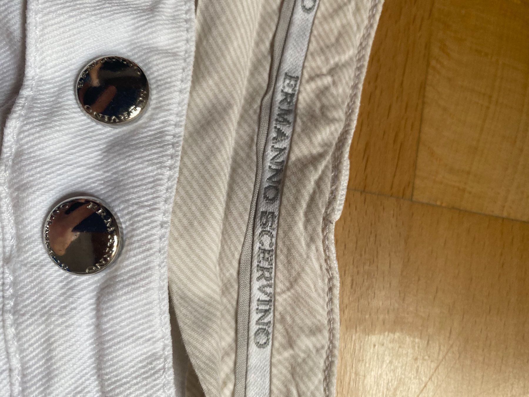 Pantaloni: Pantalon Scerdino 3/4 – Usato da Zürich venduto da mimi2013 1