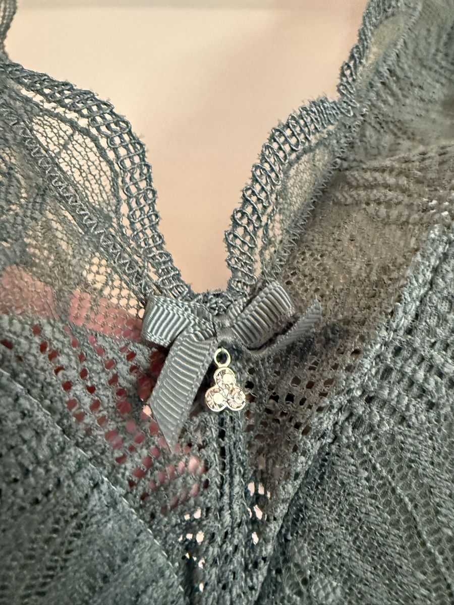 Beldona Top: BELDONA top M - NEW – Nuovo e nell'imballaggio originale da Basel venduto da dar_ch4051 1
