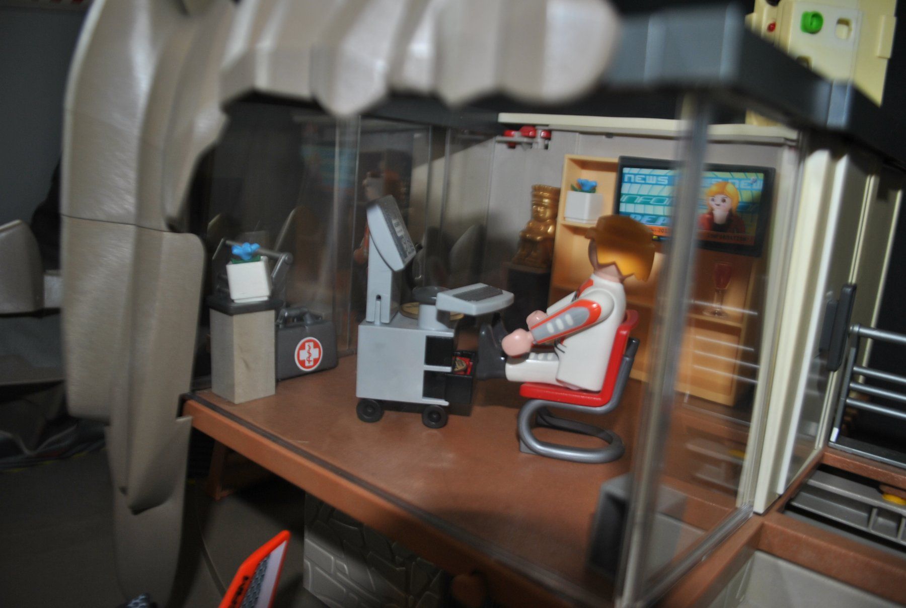 Playmobil Spielzeuge: PLAYMOBIL Agenten Hauptquartier Station 4875 – Gebraucht aus Rothenburg von Bison2 3