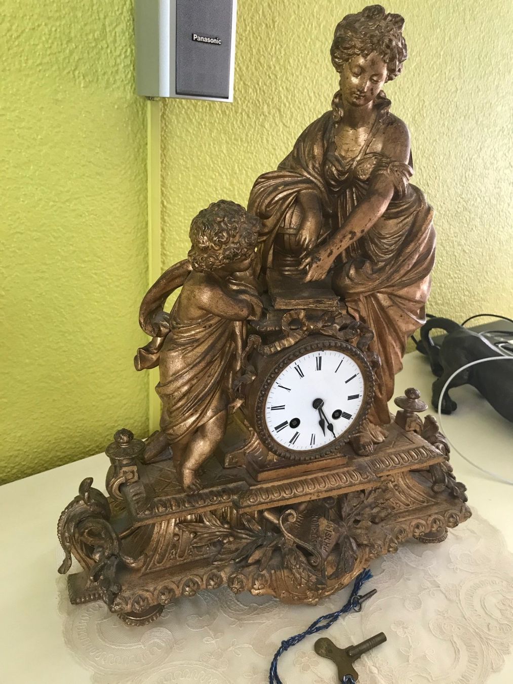 Orologi da terra & Orologi da parete: Kaminuhr mit schönem Glockenschlag – Usato da Horriwil venduto da daniela8485 1