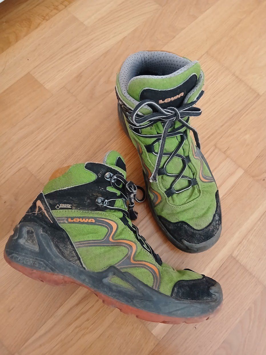 Lowa Schuhe für Jungen: Trekkingschuhe Lowa – Gebraucht aus Dübendorf von Fip05 1