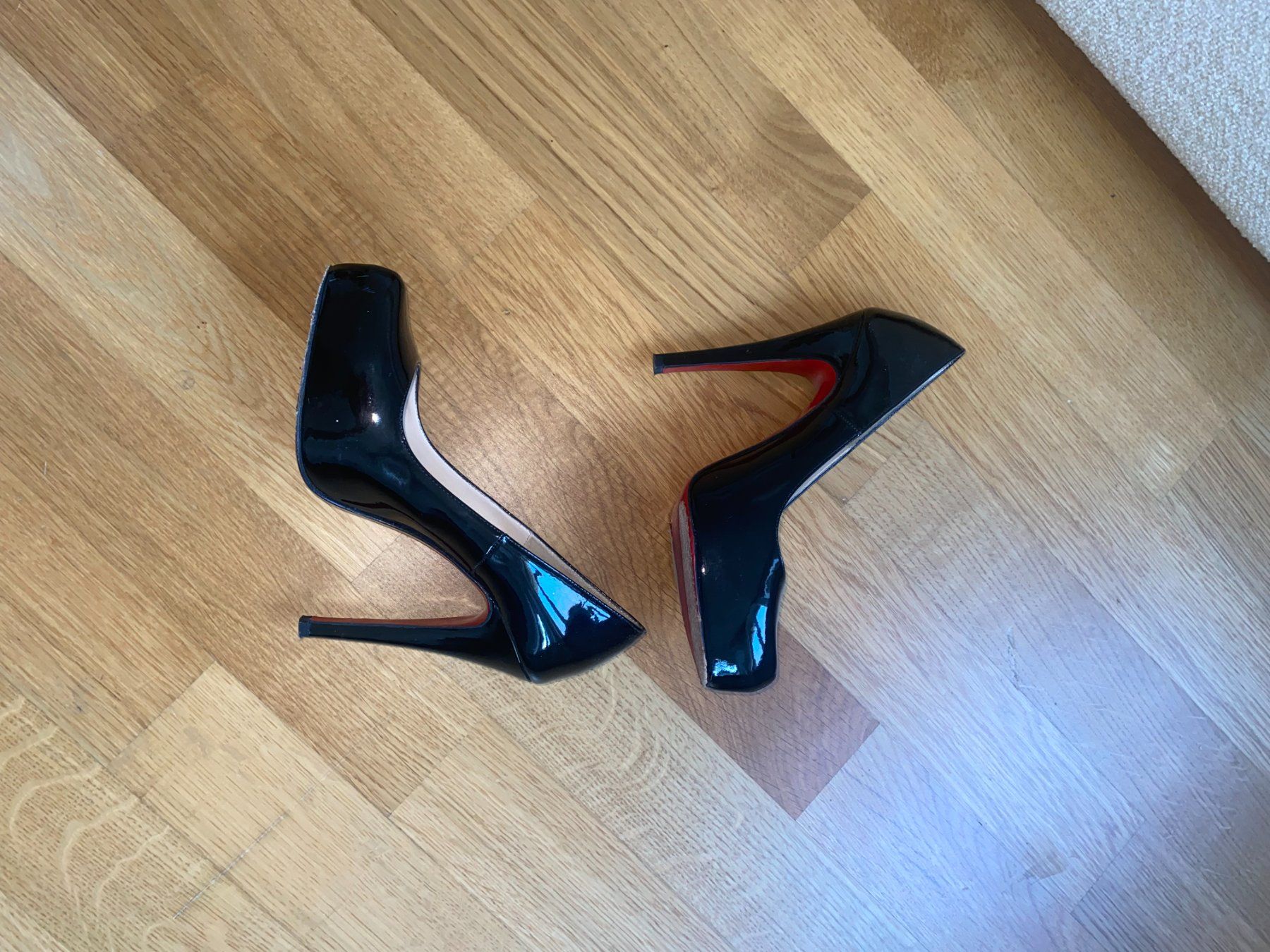 Christian Louboutin Scarpe da donna: Christian Louboutin Heels – Usato da Zürich venduto da smk_mh2n 3