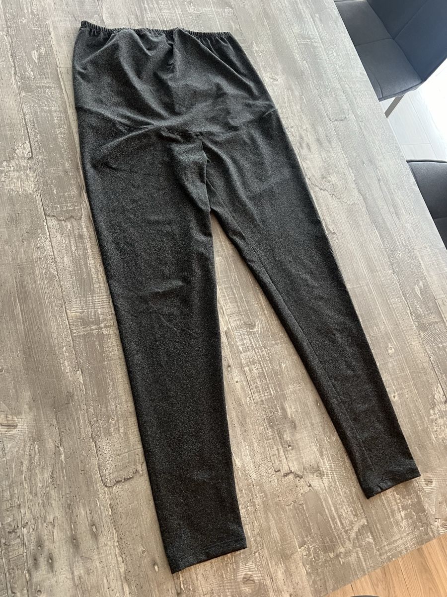 Leggings: Umstandsmode Leggins Grösse M – Usato da Niederhelfenschwil venduto da tab_xlc7