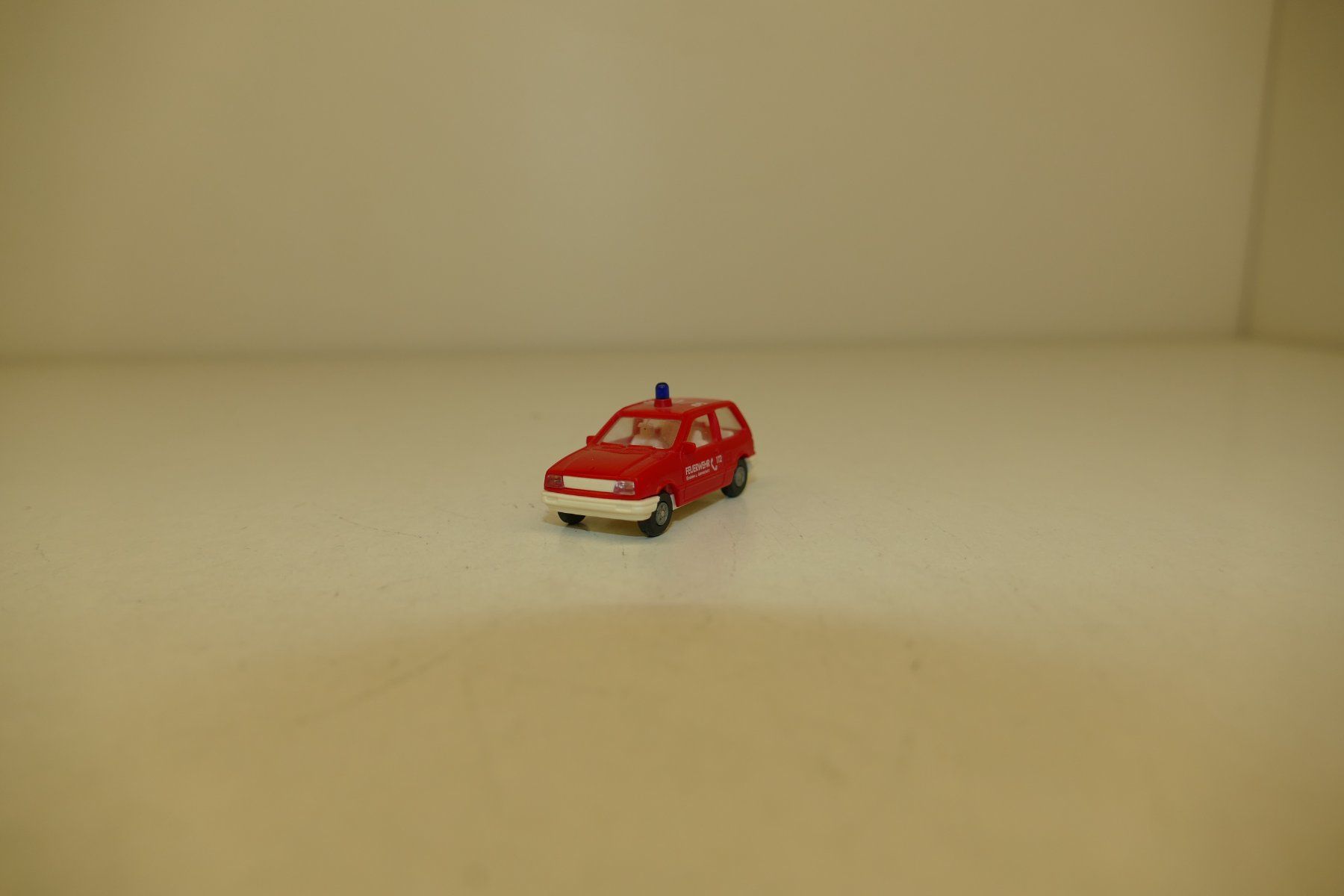 Modellini d'auto: R.M. 1:87: Suzuki Swift Feuerwehr – Nuovo (secondo la descrizione) da Niederhasli venduto da Flash32