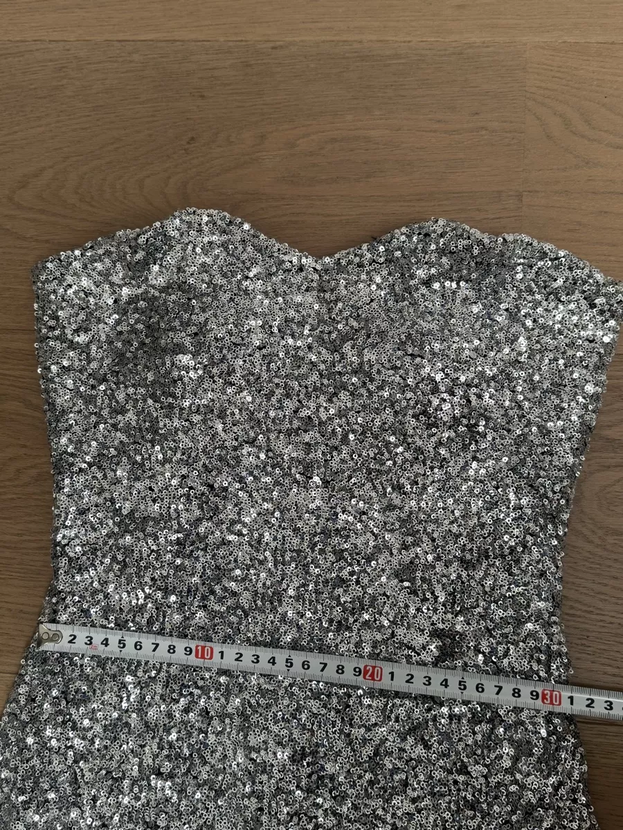 Kleider: Abendkleid – Gebraucht aus Bazenheid von Croupier 4