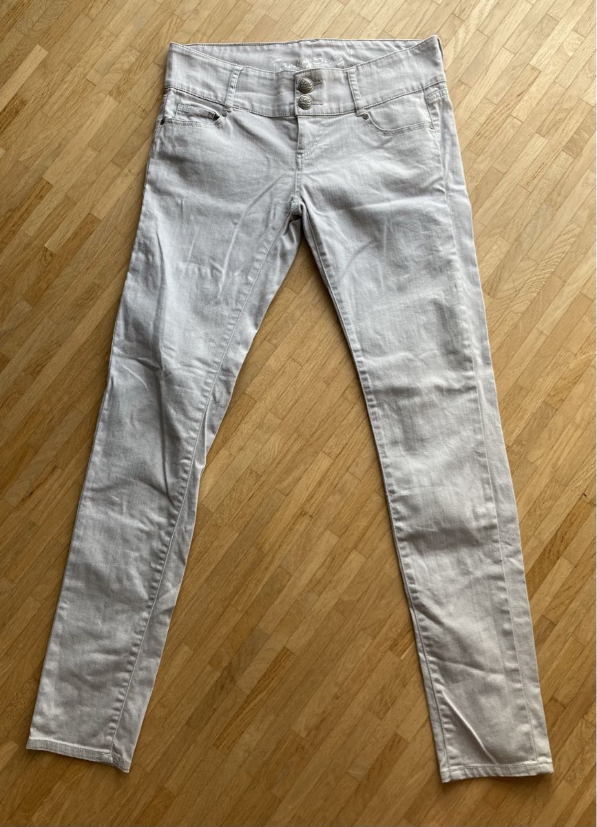 Tally Weijl Jeans: Tally Weijl Jeans, hellgrau, Gr. M – Usato da Schlieren venduto da cotopaxi06