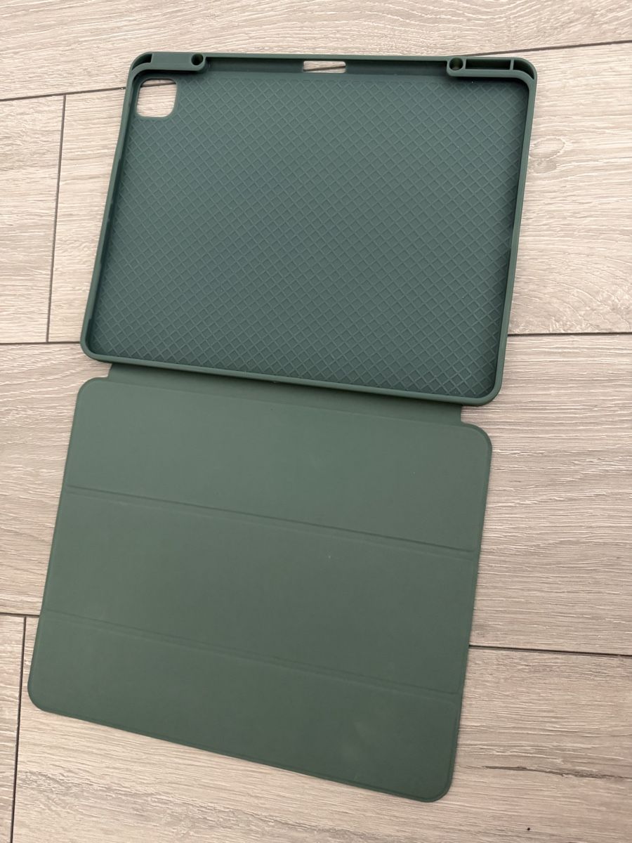 Coques & Sacs: iPad Pro 12.9 cover – D'occasion à Zürich par buy_d5vz 1