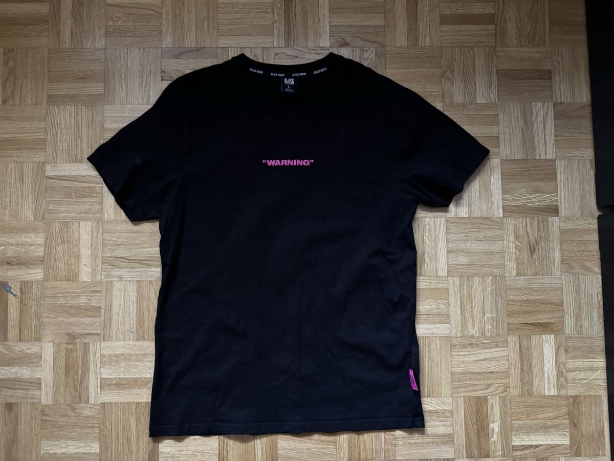 T-shirt: Schwarzes "Warning" T-Shirt, Grösse L – Usato da Emmenbrücke venduto da Joel_TheKing_420