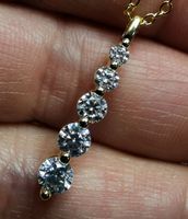 Collier avec diamants de moissanite de 0,77 ct GRA
