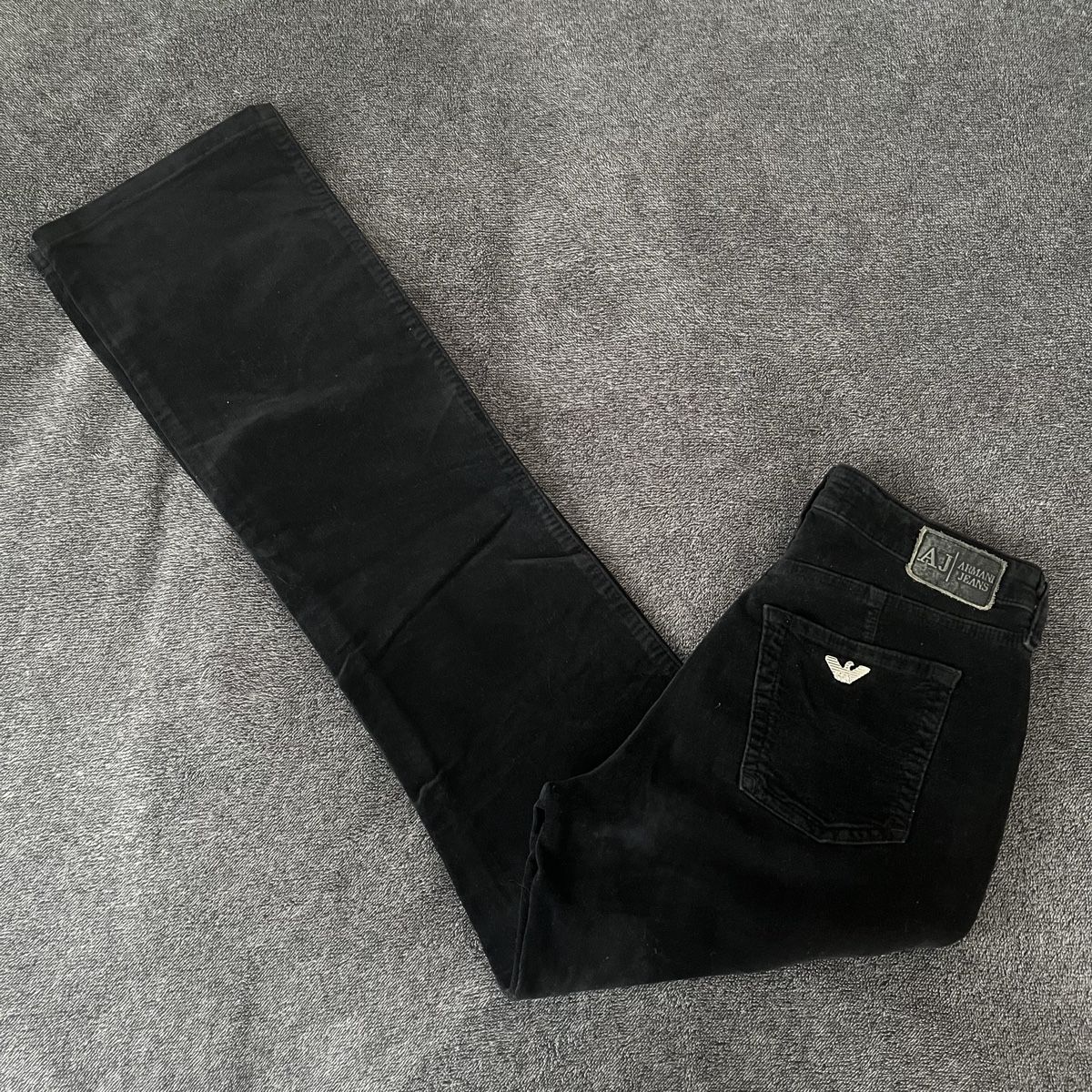 Armani Pantaloni: Armani Samt Hose – Nuovo (secondo la descrizione) da Zug venduto da saskia-chiara