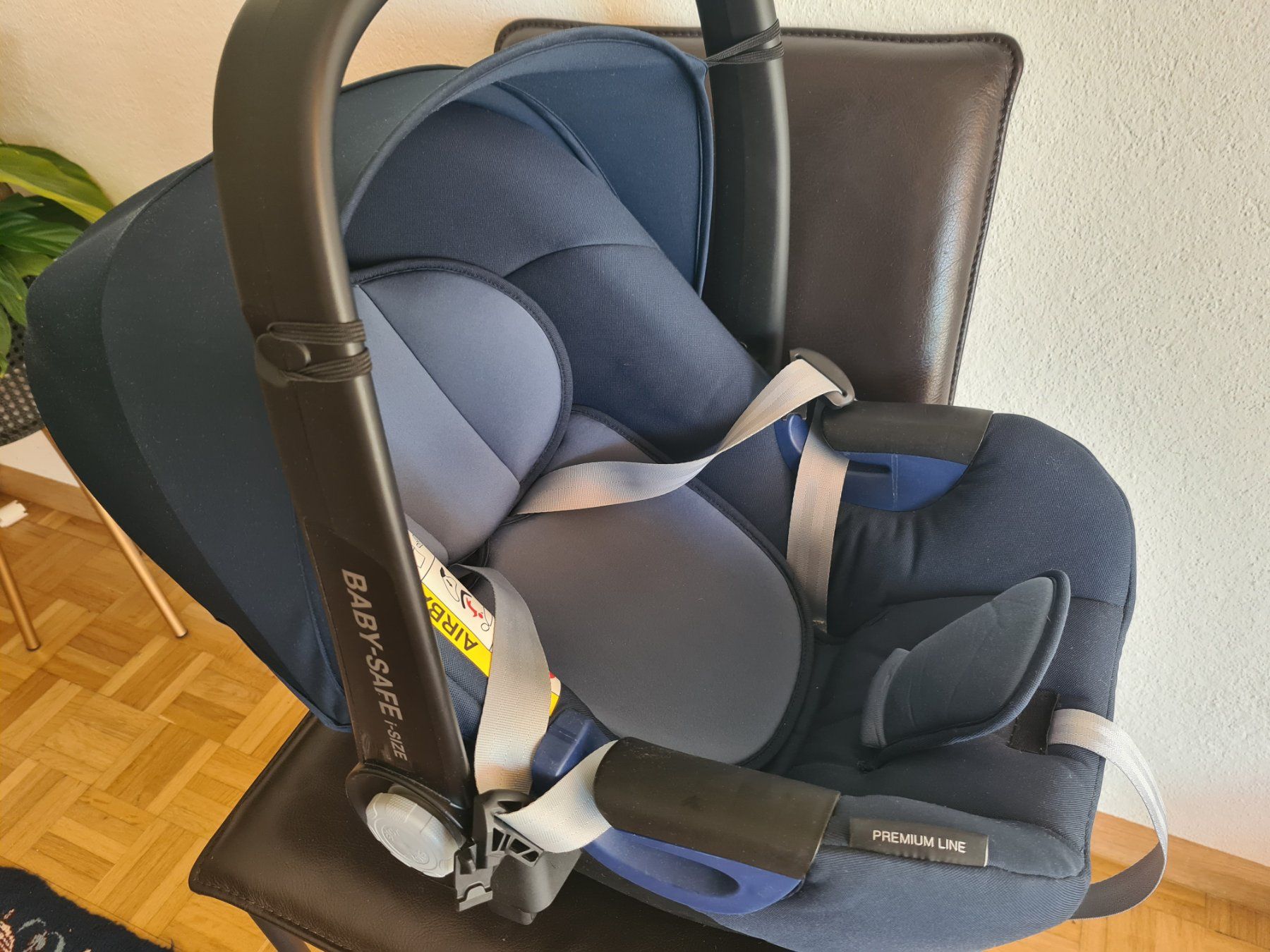 Britax Römer Auto-Kindersitze: Babyschale Römer Britax inkl.Isofixbasis – Gebraucht aus Riehen von OracleData 2