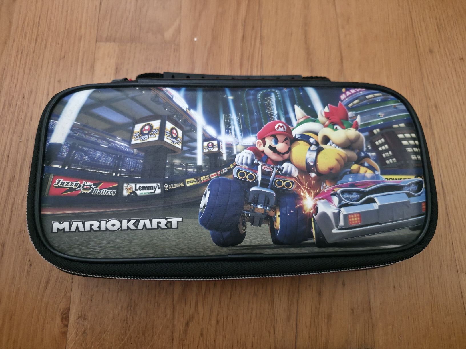 Nintendo Schutzhüllen: Nintendo Switch OLED/ LCD Tasche / Etui / Case Mario Kart – Gebraucht aus Zürich von jabo22