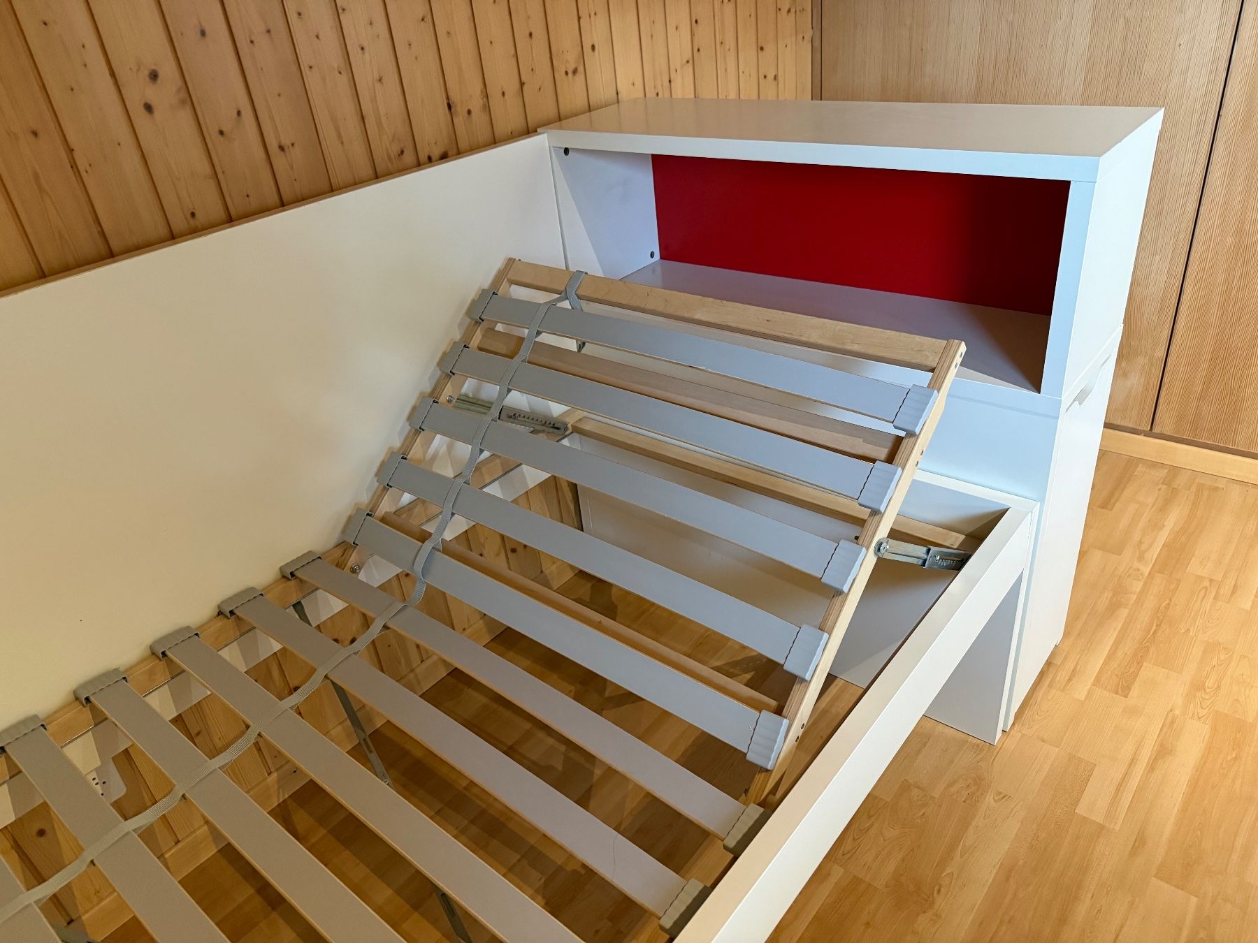 Betten: Bett mit Konsole mit Matratze, IKEA – Gebraucht aus Worblaufen von Ste_8f29 2