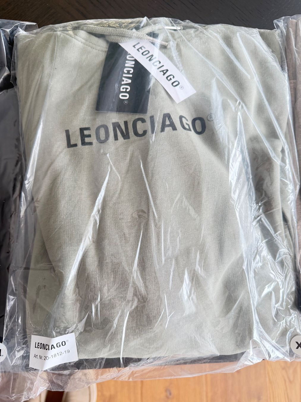 Dior Lotti di vestiti: KLEIDERPACKET AB 1.- 2X T SHIRT, 2X HOODIE – Nuovo (secondo la descrizione) da Zollikofen venduto da Level_911 3