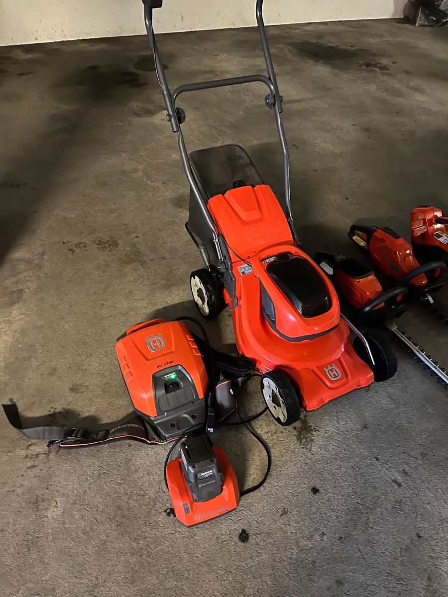 Alle Maschinen: Husqvarna Akku Garten Set  – Gebraucht aus Grenchen von daj_d7l2