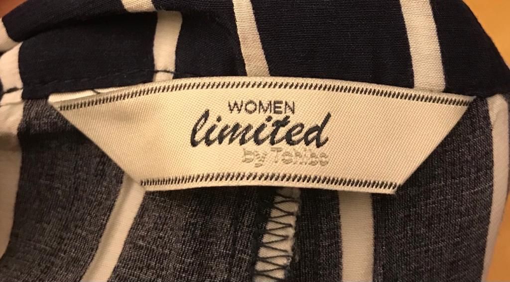 Pantaloni: Hose 3/4 Muster blau-weiss – Usato da Biel/Bienne venduto da SandraDG 1