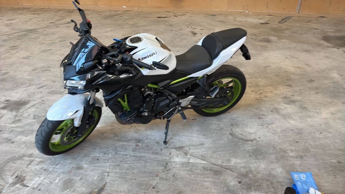 Kawasaki Strada: Kawasaki z650  – Usato da Frauenfeld venduto da azi_25zd 1