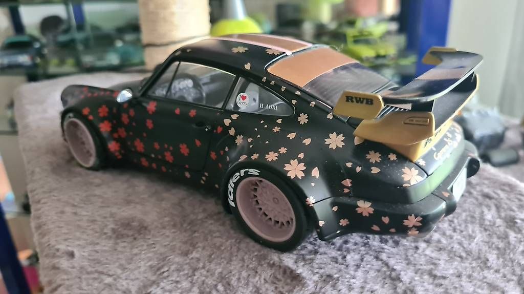 Modellini d'auto: PORSCHE MODELL 911 1:18 – Usato da Ittigen venduto da ROCKY1964 1