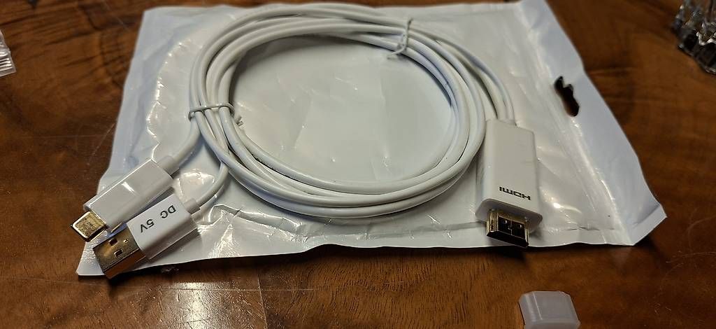 Kabel: Câble hdmi usb a/c neuf – Gebraucht aus La Tine von chrystang 1
