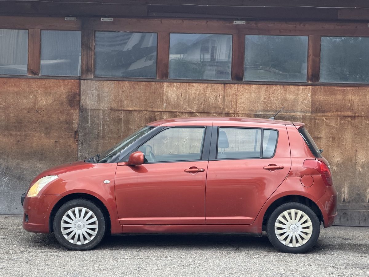 Suzuki Automobili: Suzuki Swift 1.3 4WD – Usato da Altstätten SG venduto da ism_8vc9 7