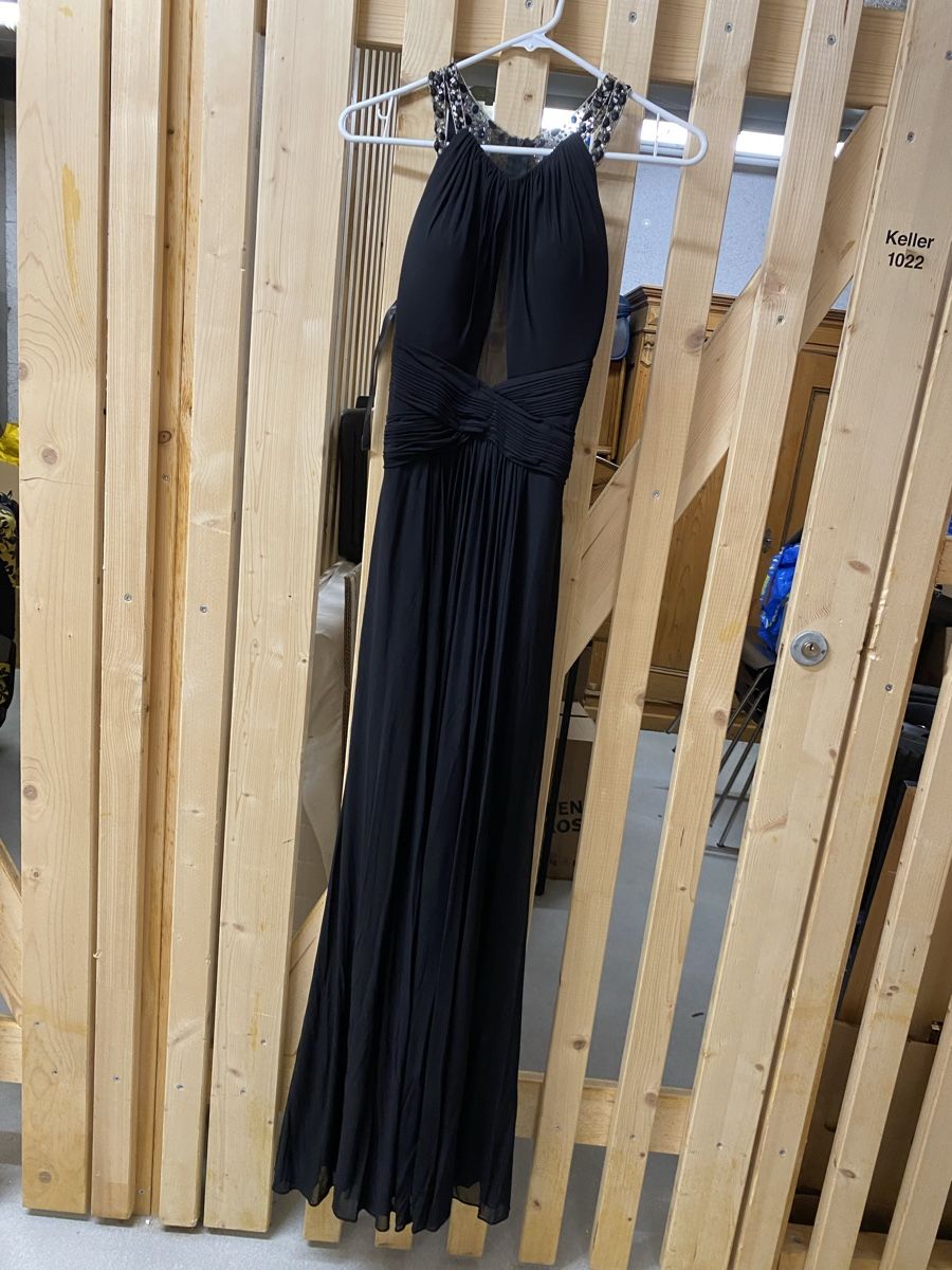 Vestiti: Black formal dress with sequence details – Nuovo (secondo la descrizione) da Belp venduto da jan_6yvx