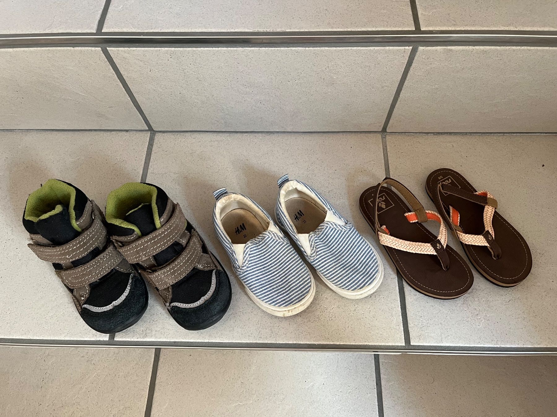 Scarpe per ragazzi: Schuhe Gr 21 – Usato da Thörigen venduto da nic_kf6l 1
