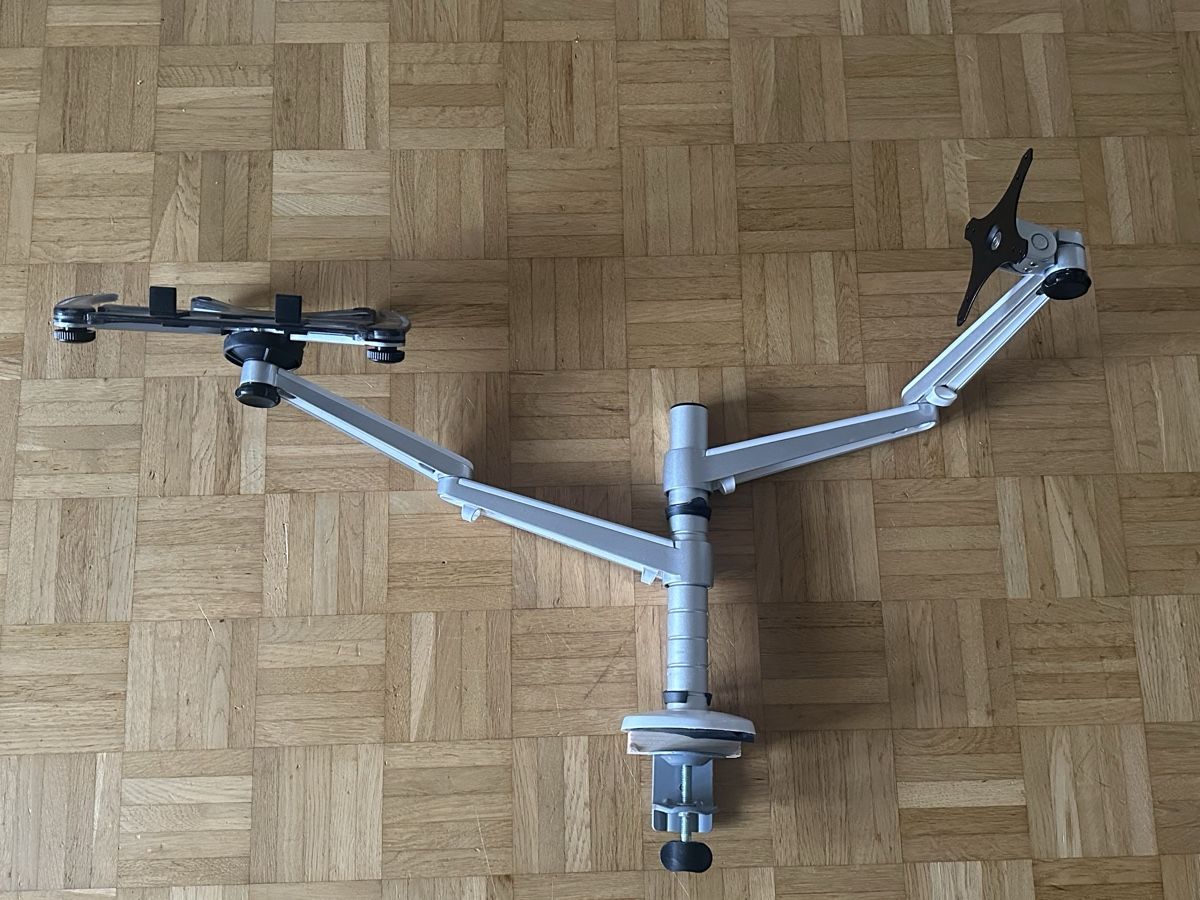 Staffa per monitor: Monitor-halter/arm Doppelarm Schreibtischhalterung  – Usato da Kriens venduto da eyo_mn9k