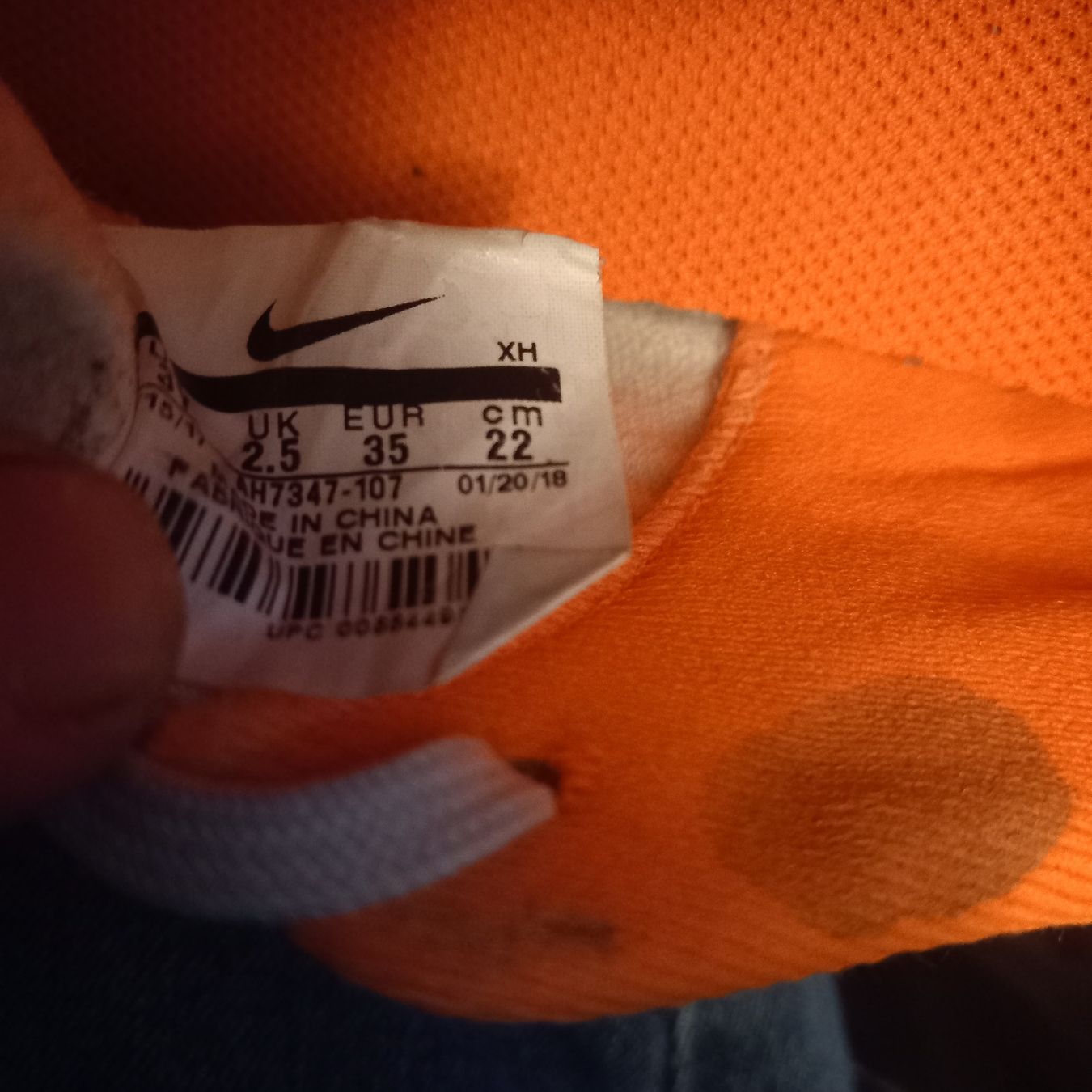 Nike Scarpe da uomo: chaussures de foot taille 35 – Usato da Chavannes-de-Bogis venduto da senator635 2