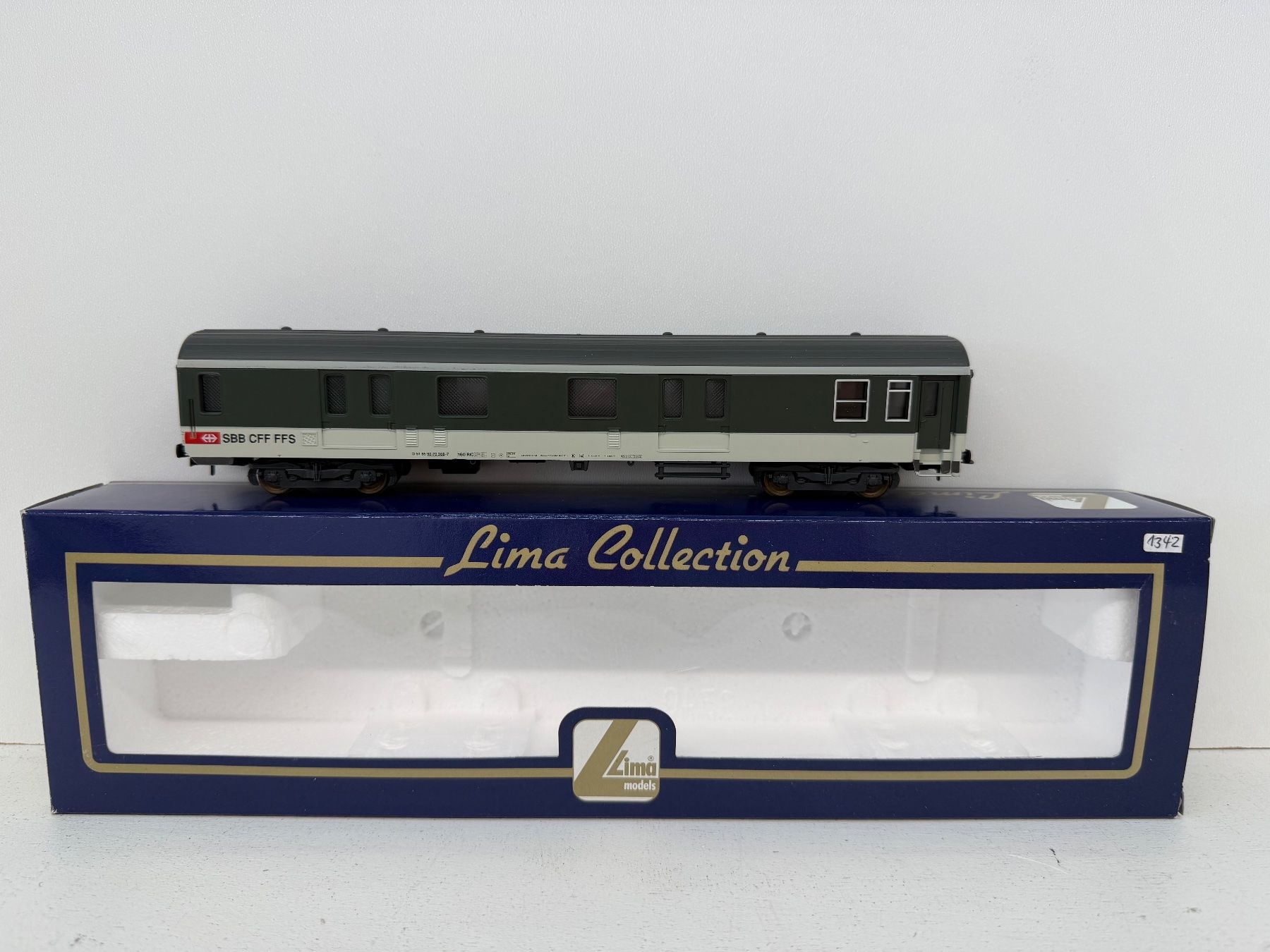 Lima Modelleisenbahnen: Lima 309365 SBB Gepäckwagen – Gebraucht aus Büsserach von ModellbahnDepot