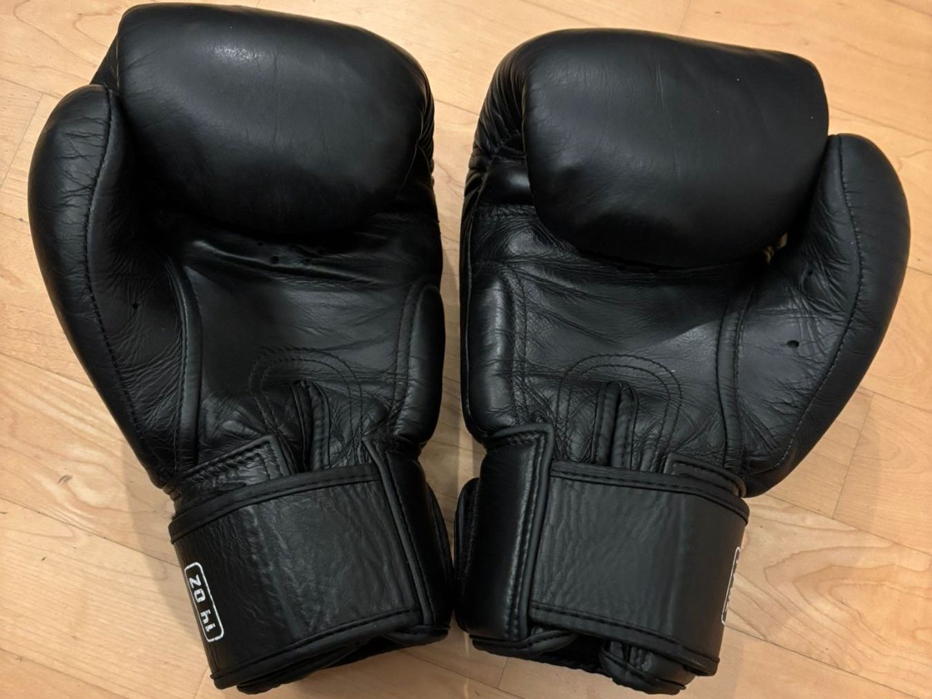 Sonstige Accessoires für Herren: OG Supermax Boxhandschuhe 14oz, schwarz, gebraucht – Gebraucht aus Niederrohrdorf von ner_mtw6 1