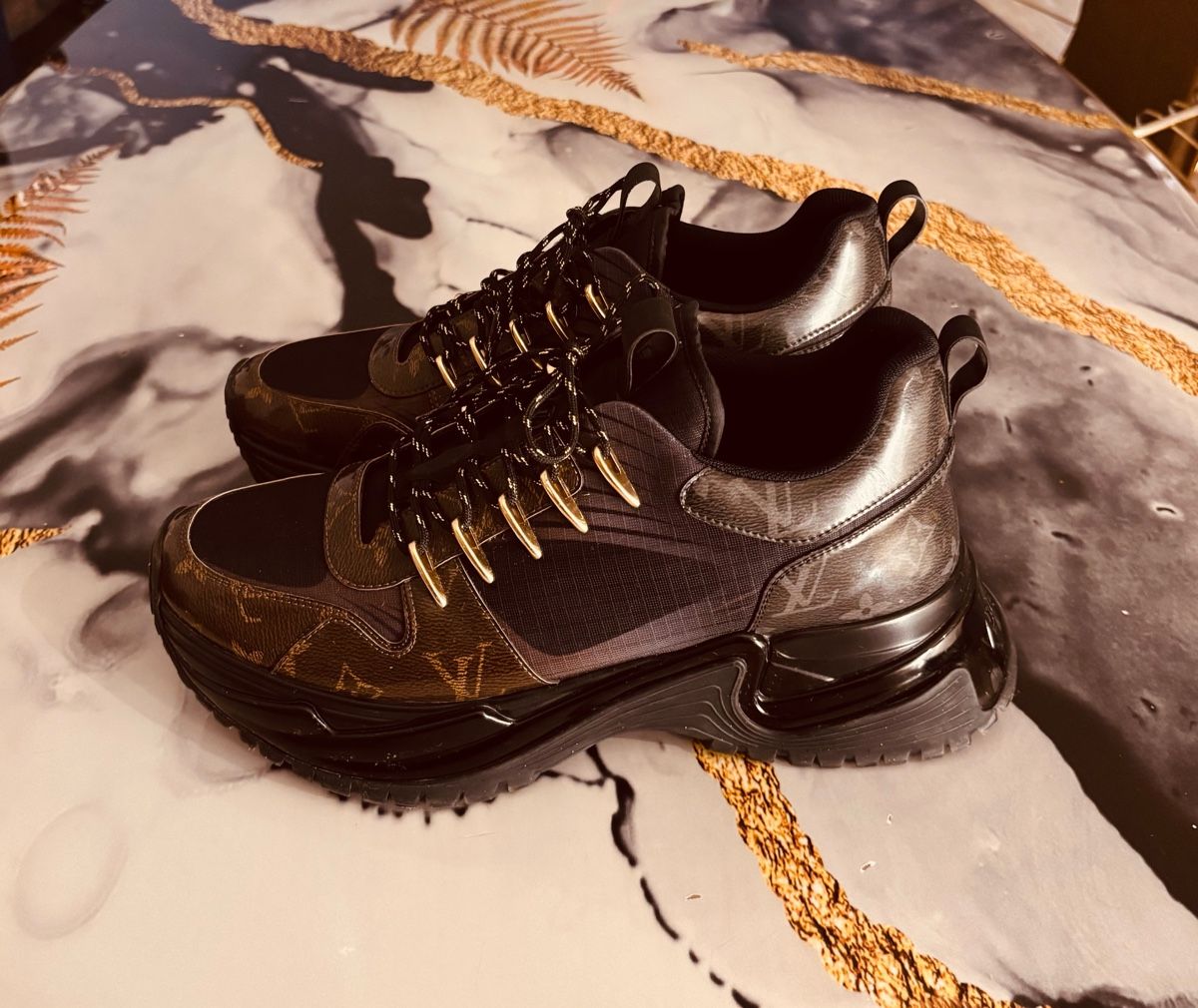Louis Vuitton Scarpe da uomo: Men's Louis Vuitton Run Away Pulse Sneaker – Nuovo (secondo la descrizione) da Gossau SG venduto da sheewn 1