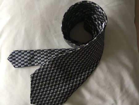 Cravate 100% soie design italien neuve