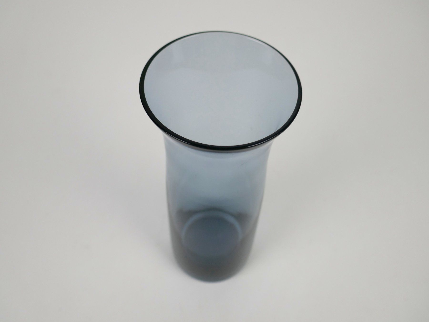 Vasi & Recipienti: Vase aus dunklem Glas – Usato da Urtenen-Schönbühl venduto da Restwert_Schoenbuehl 2