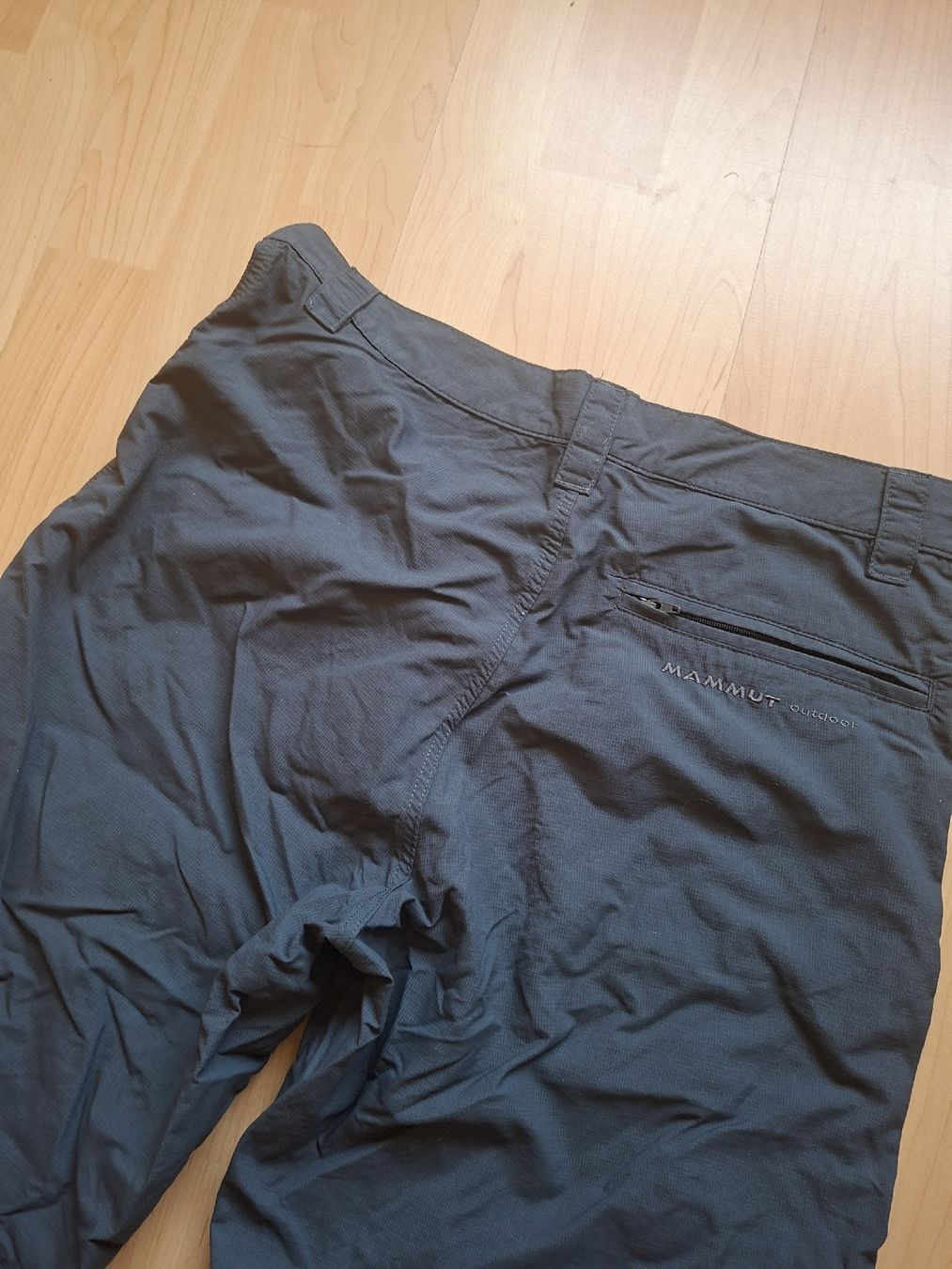 Mammut Pantaloni: Mammut Outdoor 3/4 Hose Grösse 46 – Usato da Sumiswald venduto da Cicco02 2