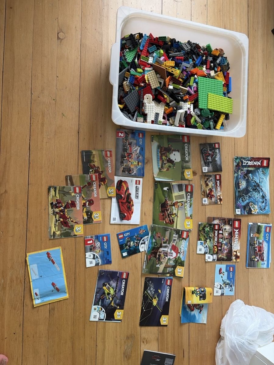 Lego Kit di costruzioni: Lego Steine mit div Bauanleitungen – Usato da Oberentfelden venduto da Elifant